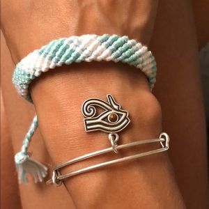 Adjustable handmade Showurbest bracelet 💙